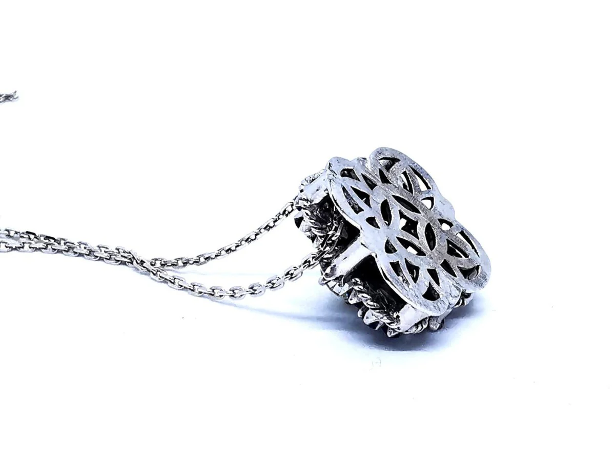 Pendant necklace in white gold, sapphires and diamonds - Image 8