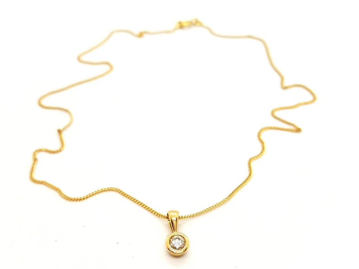 Yellow gold and diamond pendant necklace - Image 3