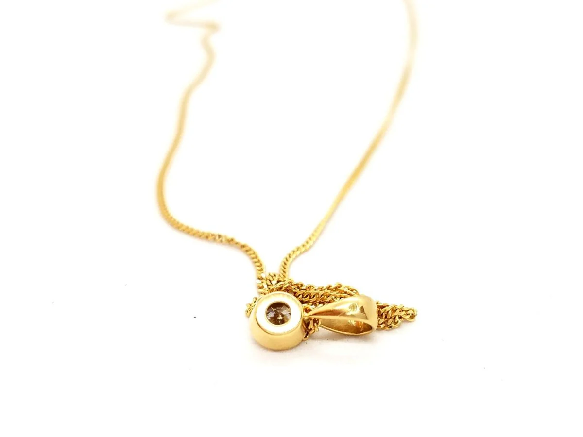 Yellow gold and diamond pendant necklace - Image 5