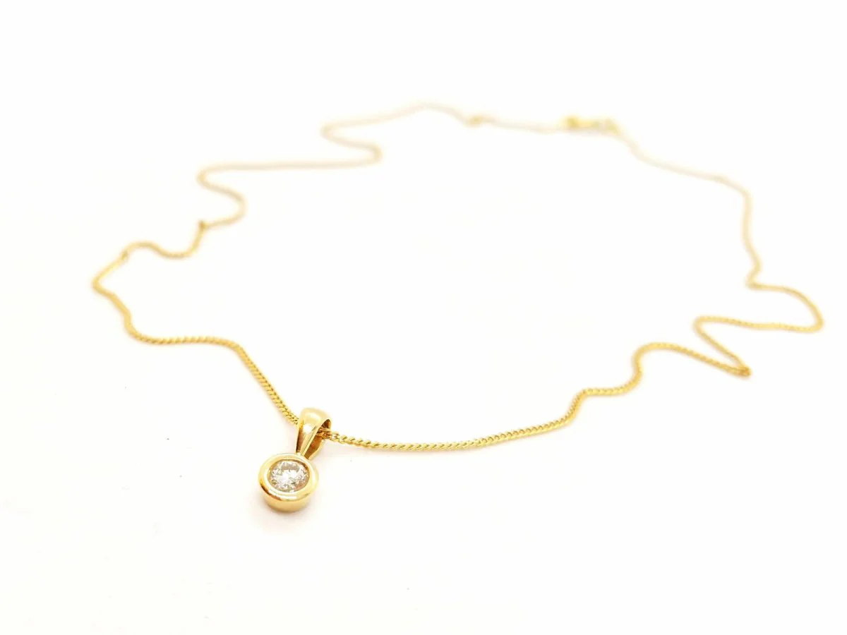 Yellow gold and diamond pendant necklace - Image 8