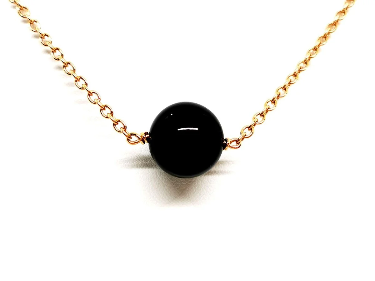 Pendant necklace in rose gold and onyx - Image 2
