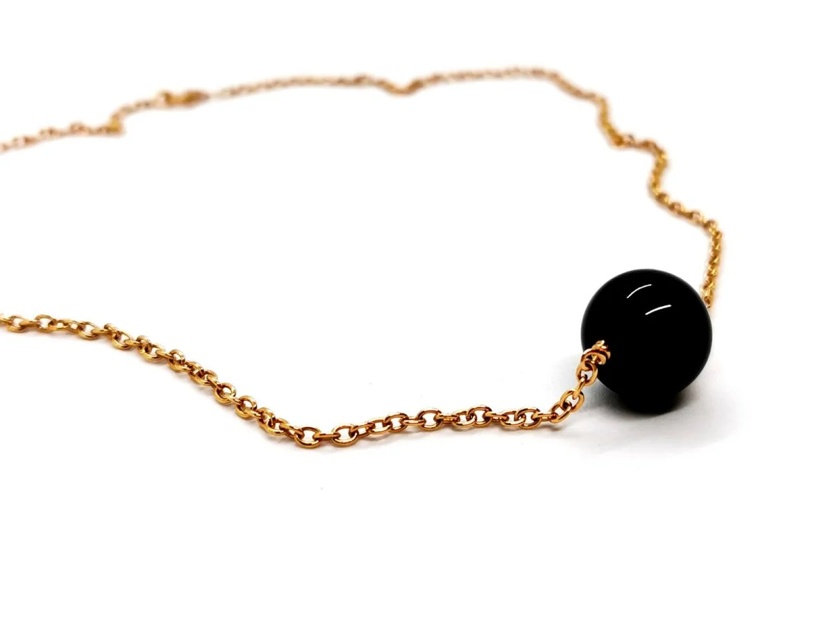 Pendant necklace in rose gold and onyx - Image 7