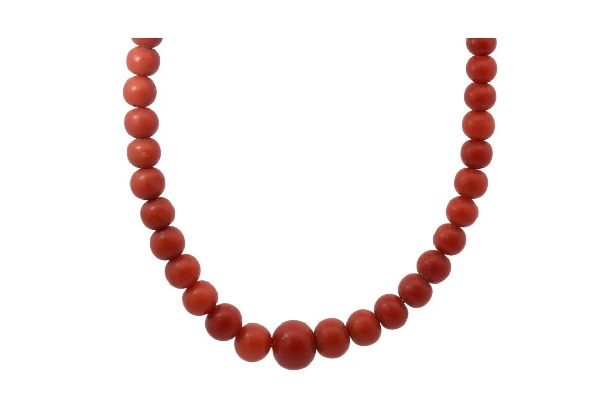 Necklace in yellow gold and coral - Image 2