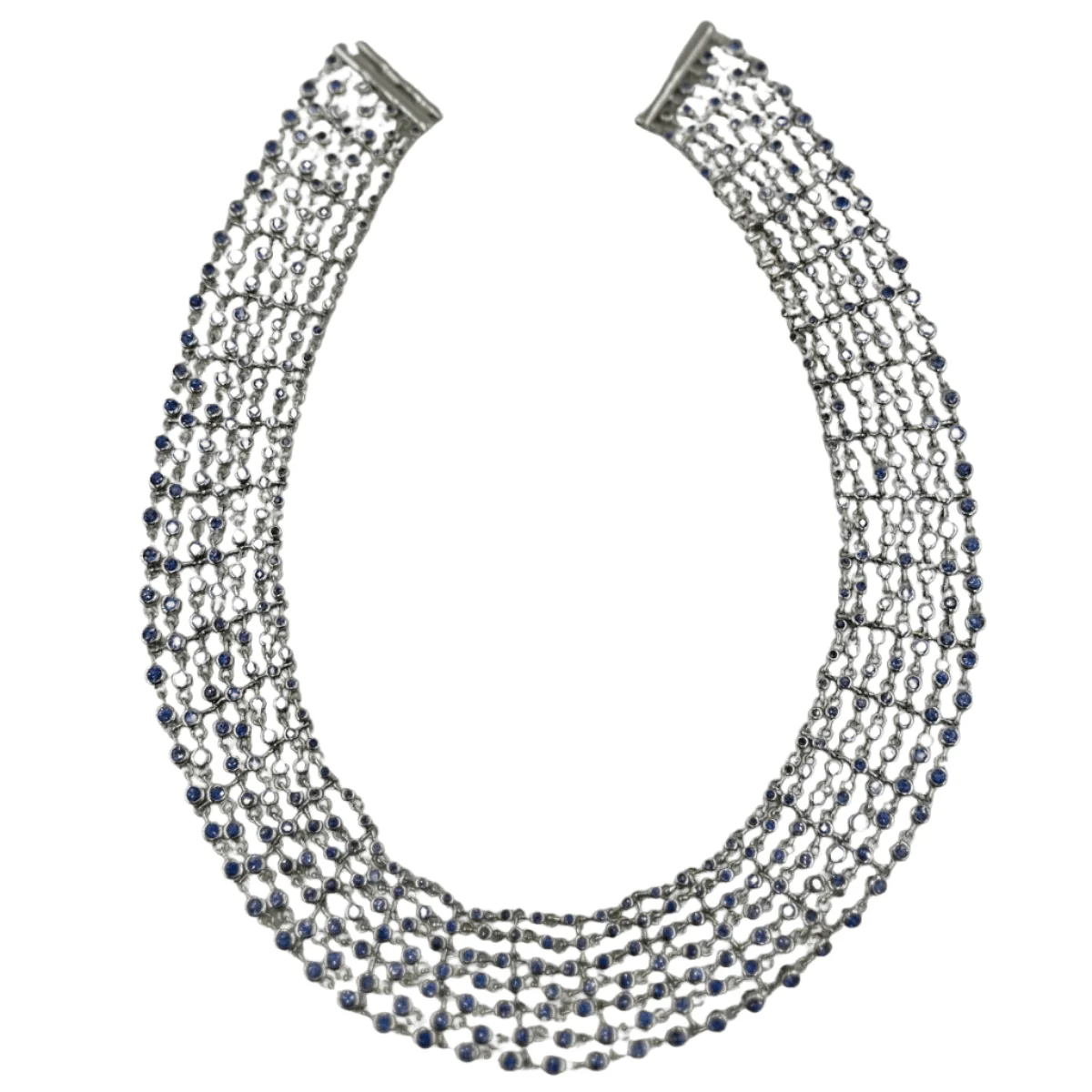 Drapery necklace in white gold and sapphires