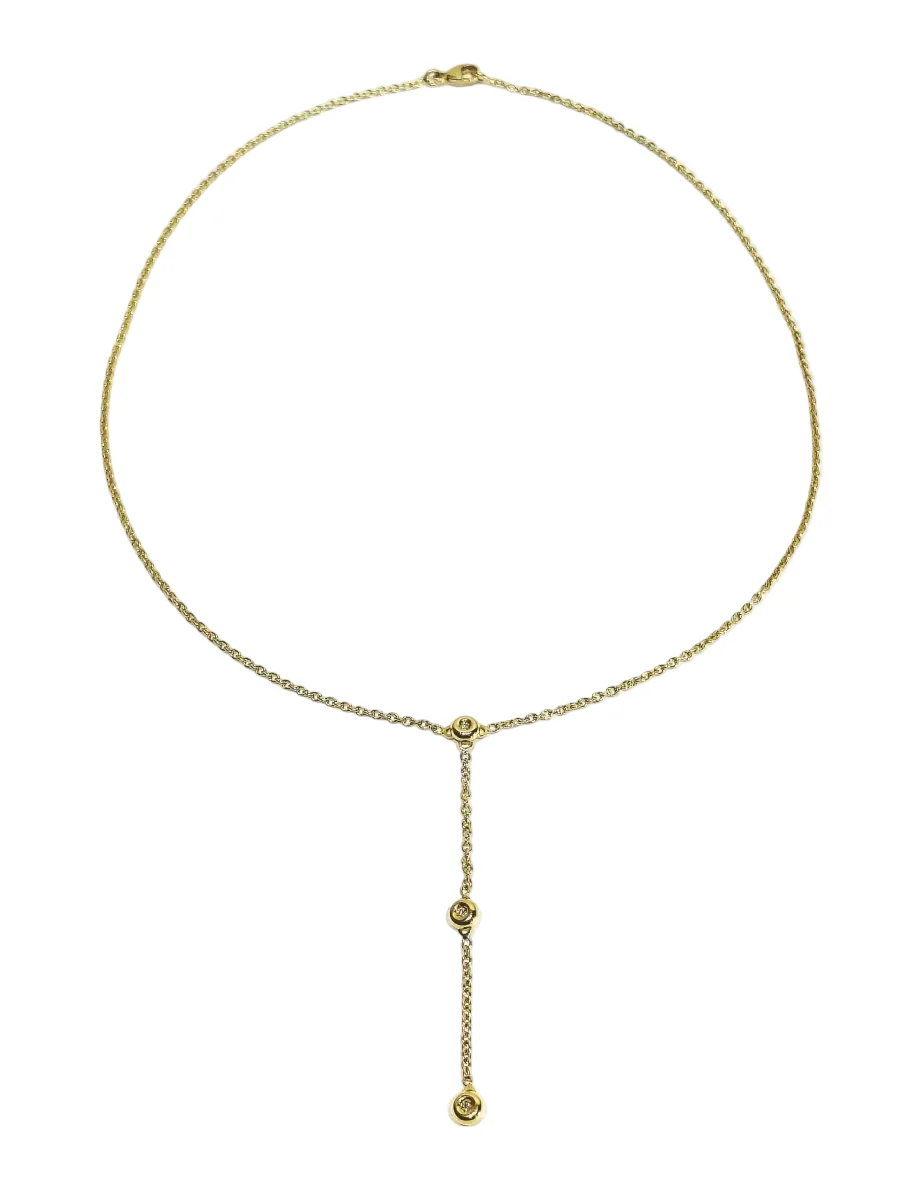 Necklace in yellow gold and diamonds.