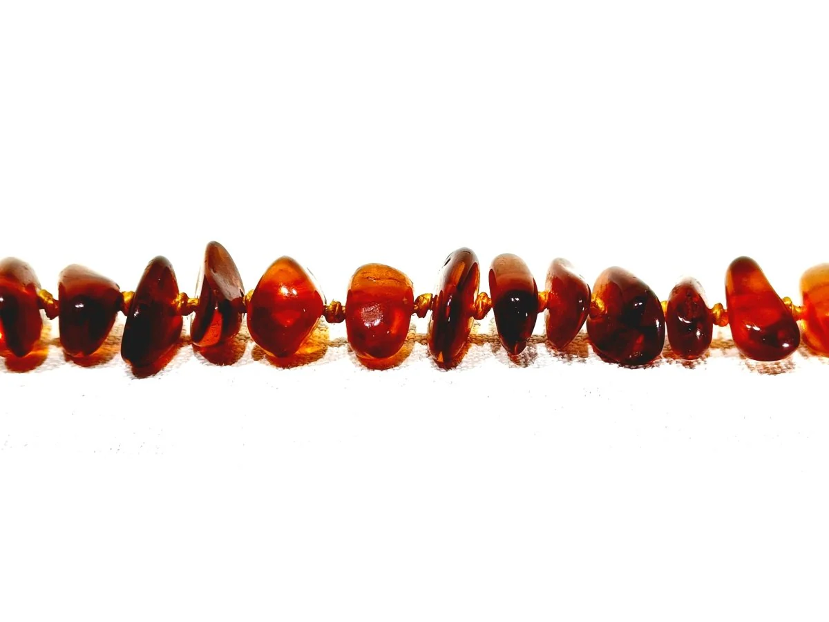Amberflag Pearl Necklace - Image 12