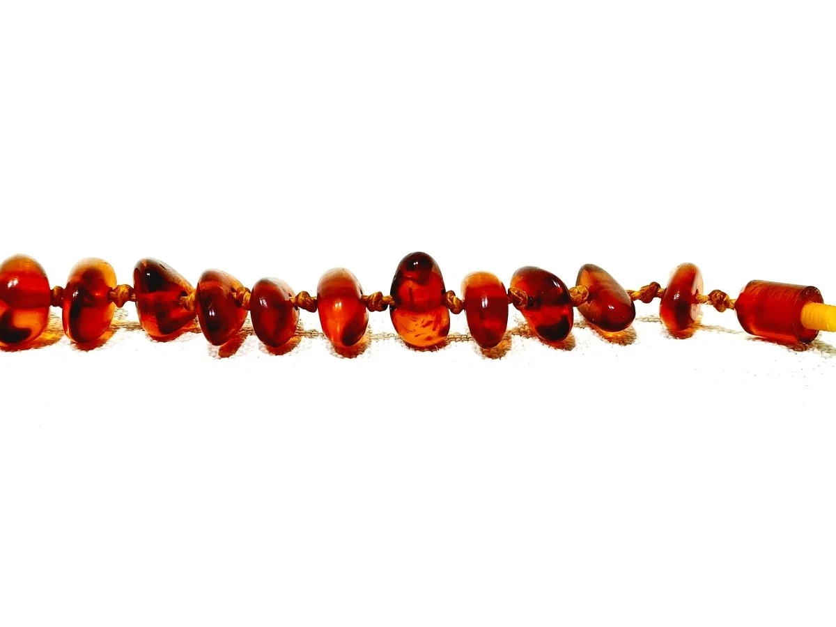 Amberflag Pearl Necklace - Image 13