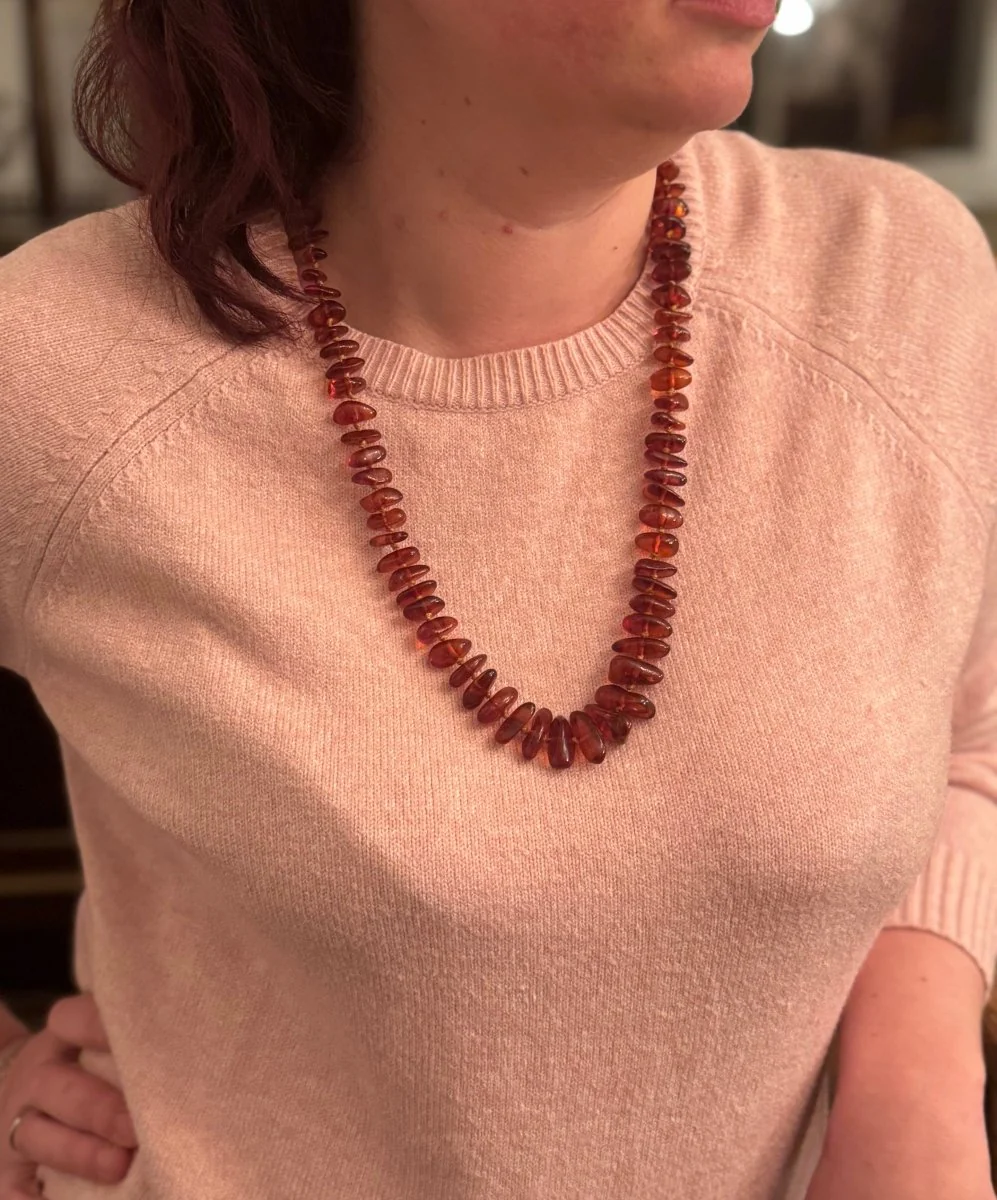 Amberflag Pearl Necklace - Image 16