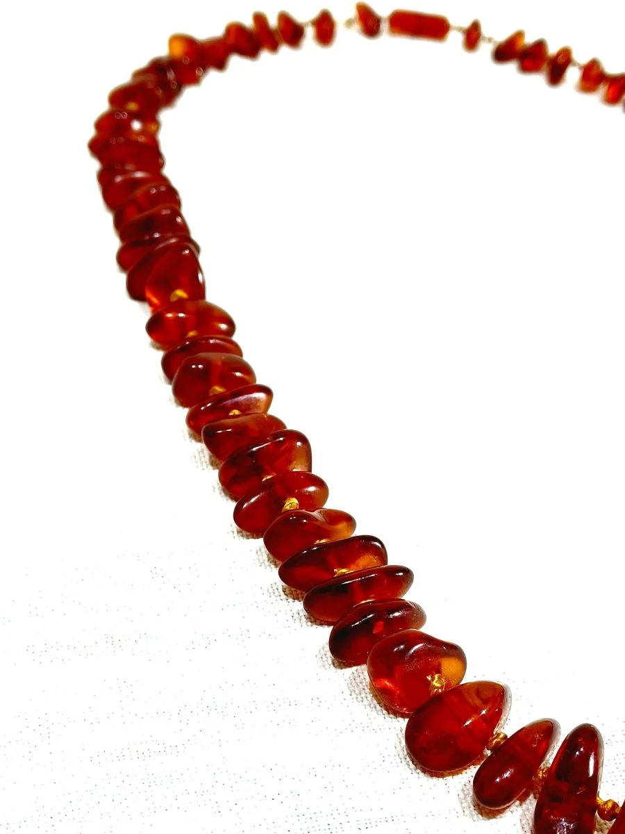 Amberflag Pearl Necklace - Image 4