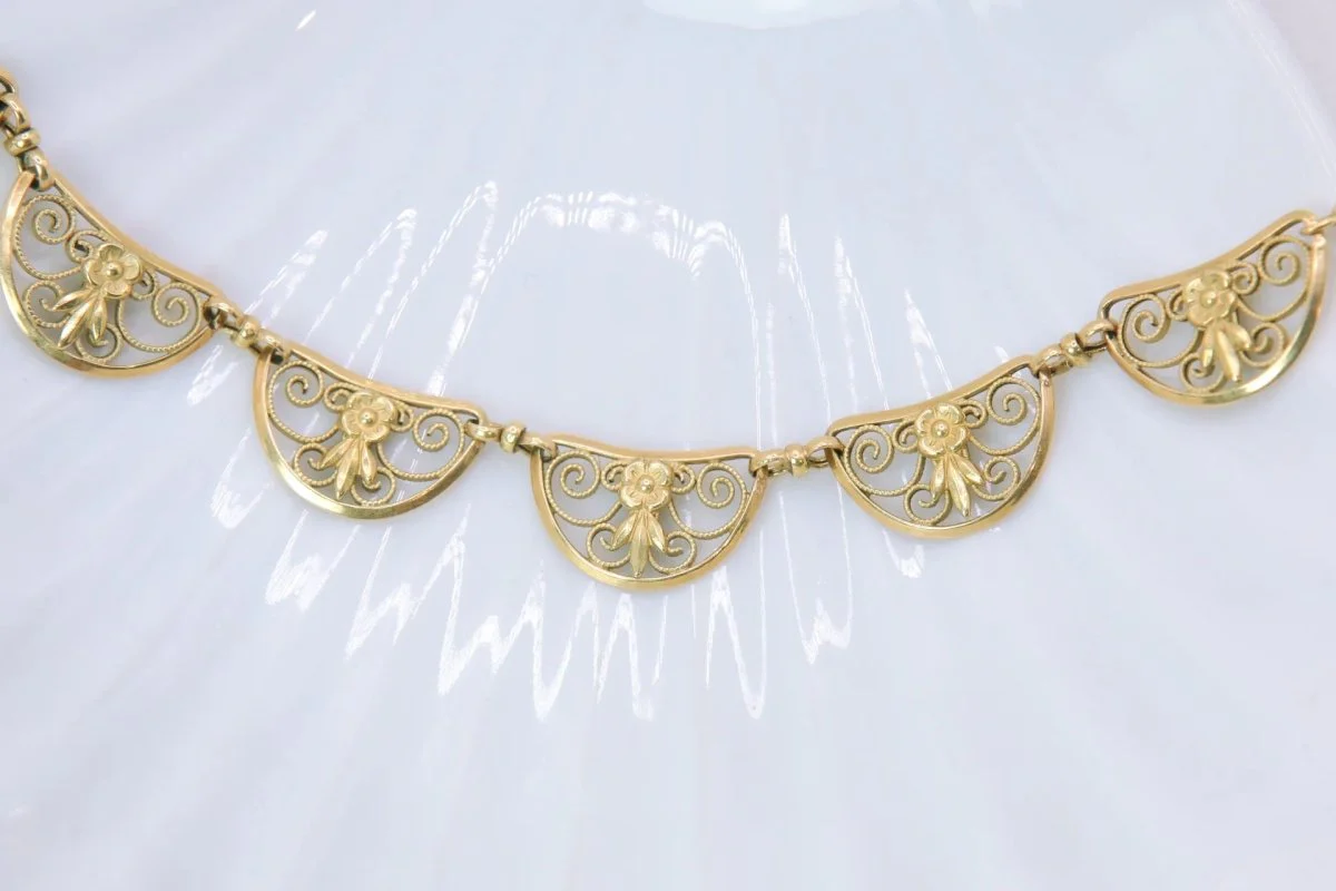 Old filigree mesh necklace in gold - Image 4
