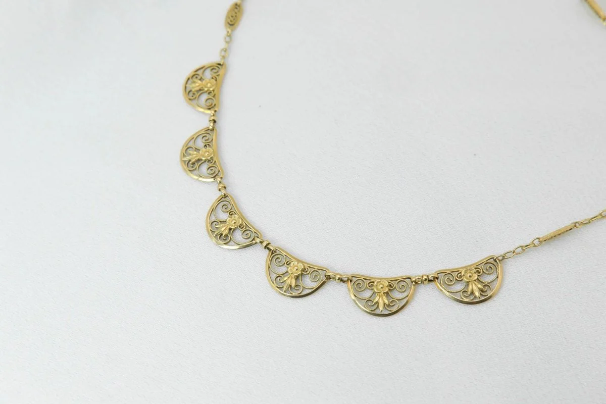 Old filigree mesh necklace in gold - Image 5