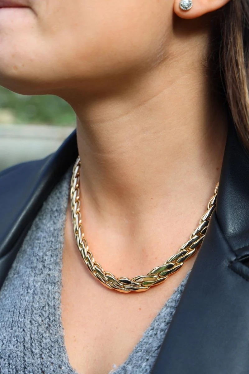 Bean mesh necklace in yellow gold - Image 7
