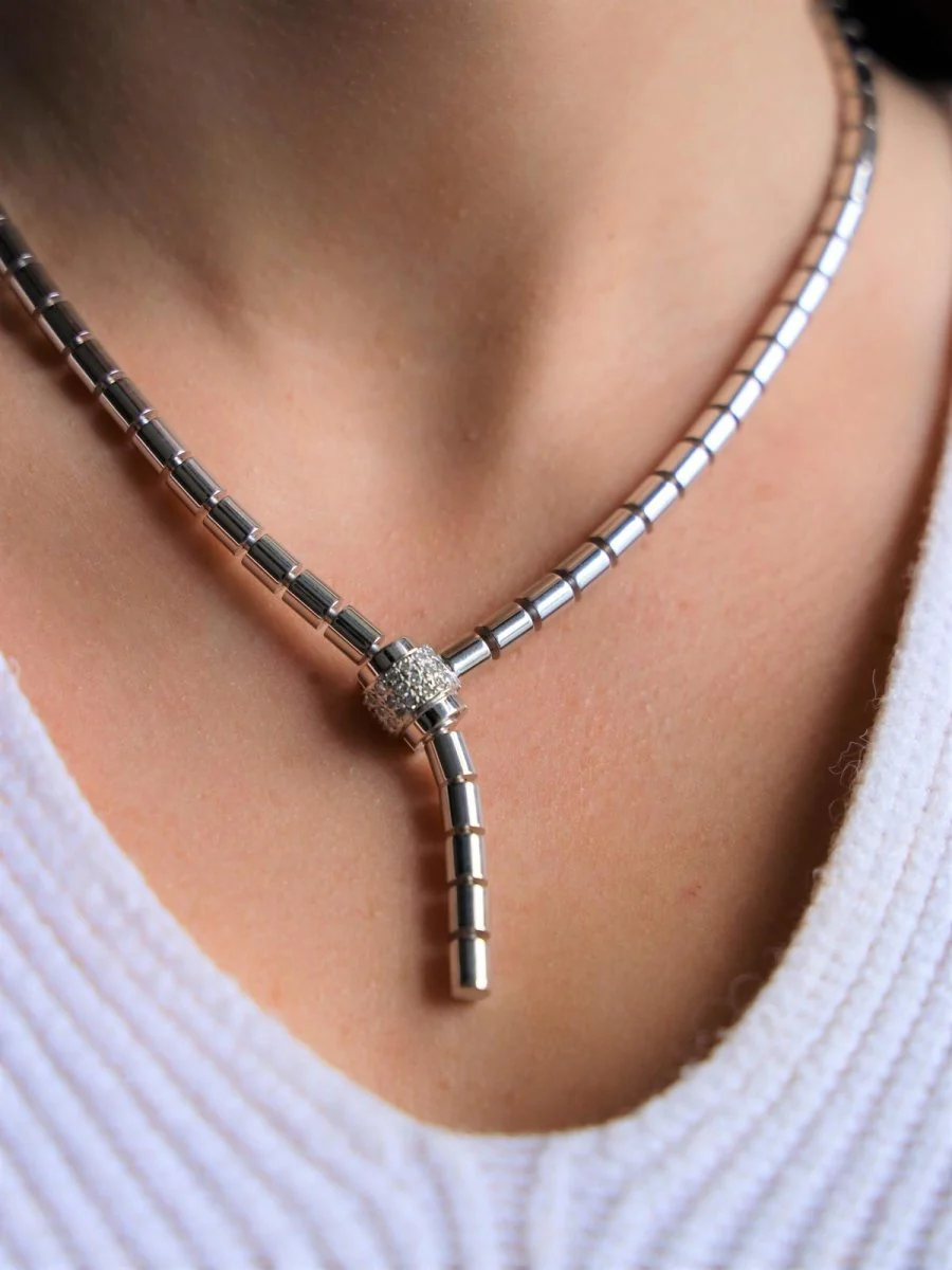 White gold and diamond necklace - Image 3