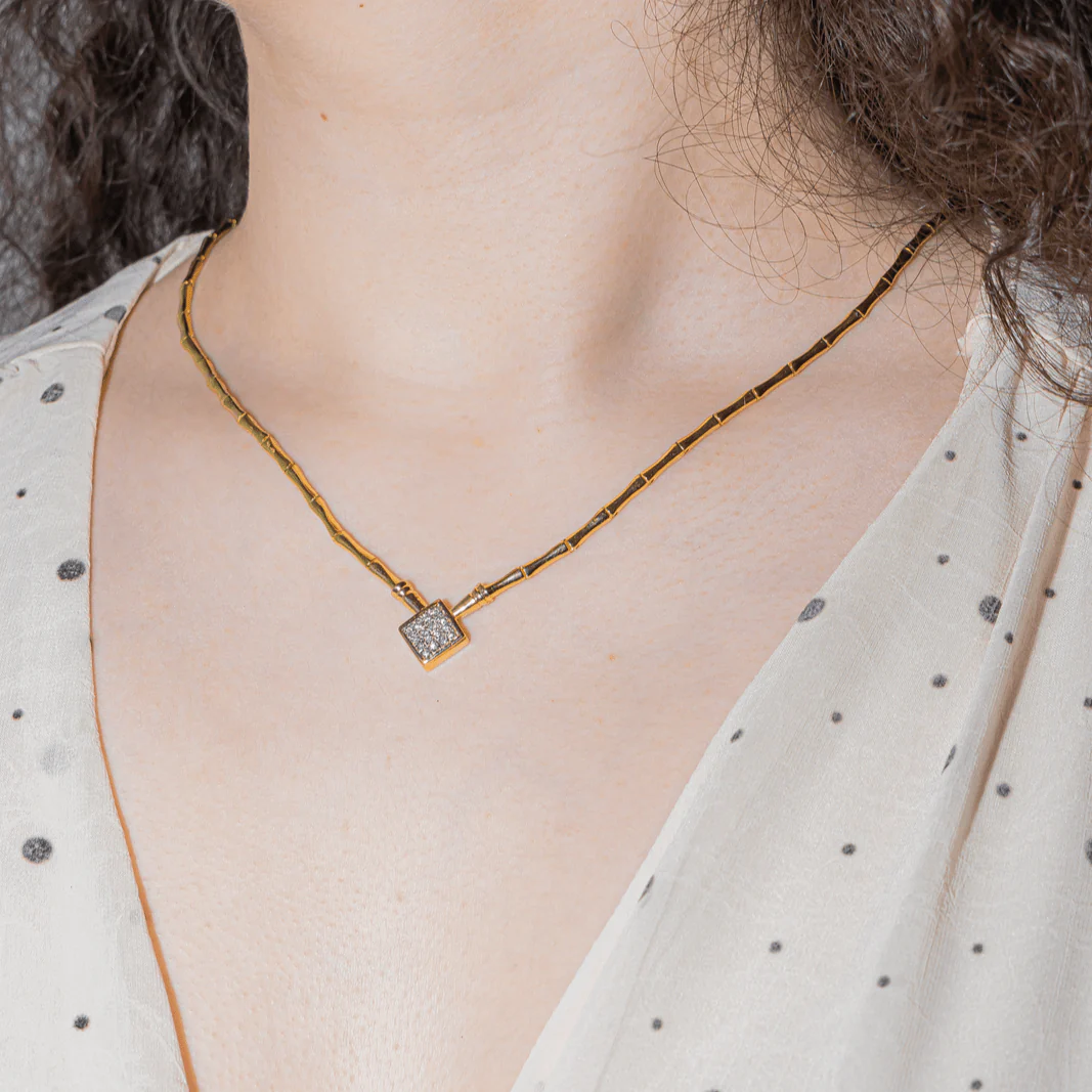 Necklace Losange diamond in 750 yellow gold - Image 2