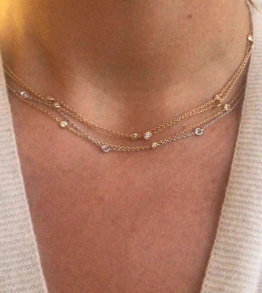 Yellow gold necklace interspersed with 9 diamonds on convict mesh in closed setting. - Image 3