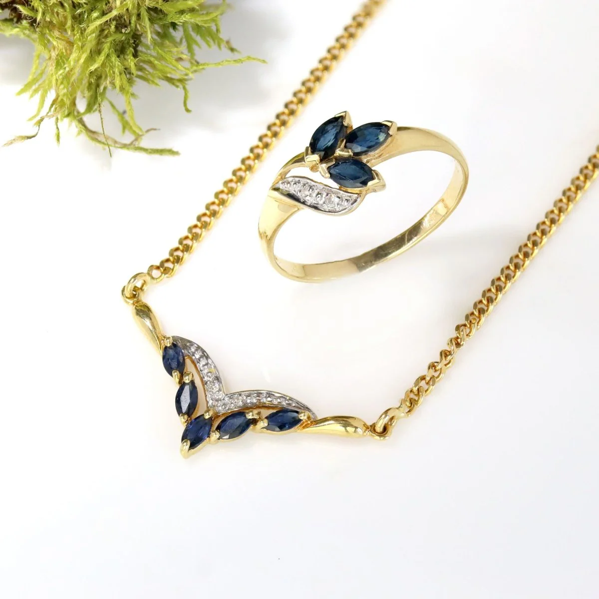 Necklace gourmet stitch in yellow gold and navette sapphires diamonds - Image 9