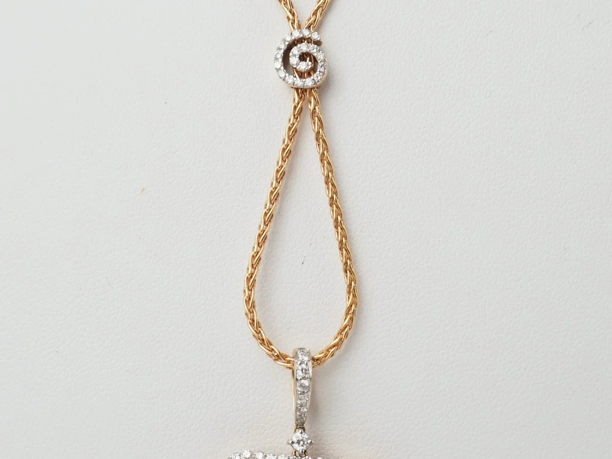 Necklace flower pendant in rose gold, gemstones and diamonds - Image 8
