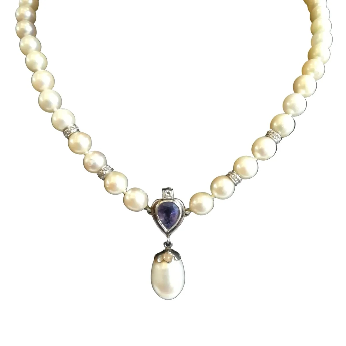 Necklace Pearls in White gold, Tanzanite and Diamonds