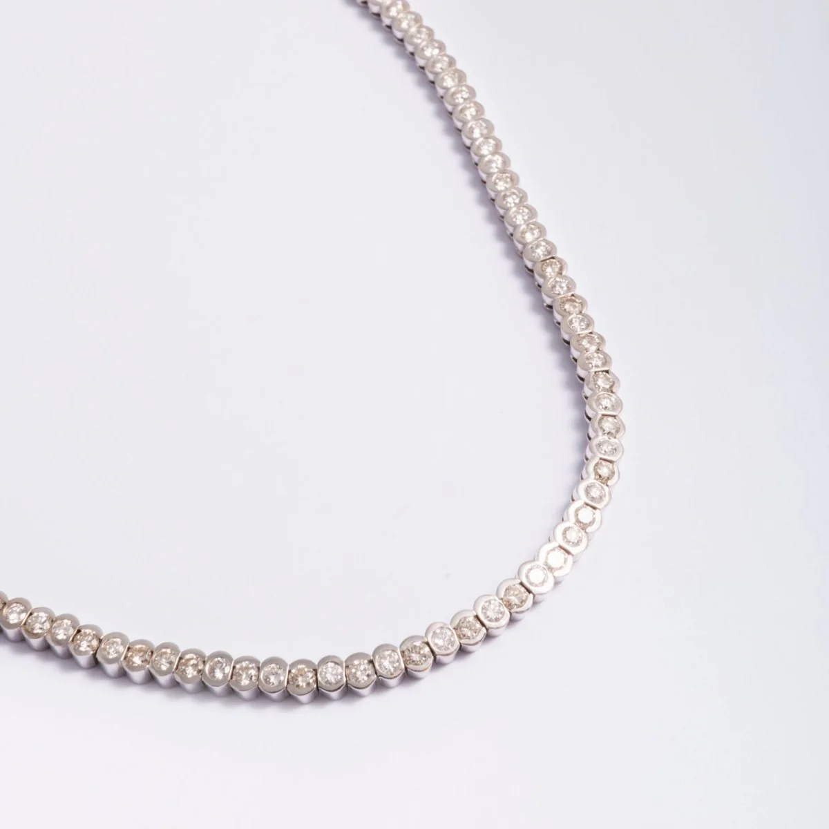 Choker necklace in white gold and diamonds - Image 3