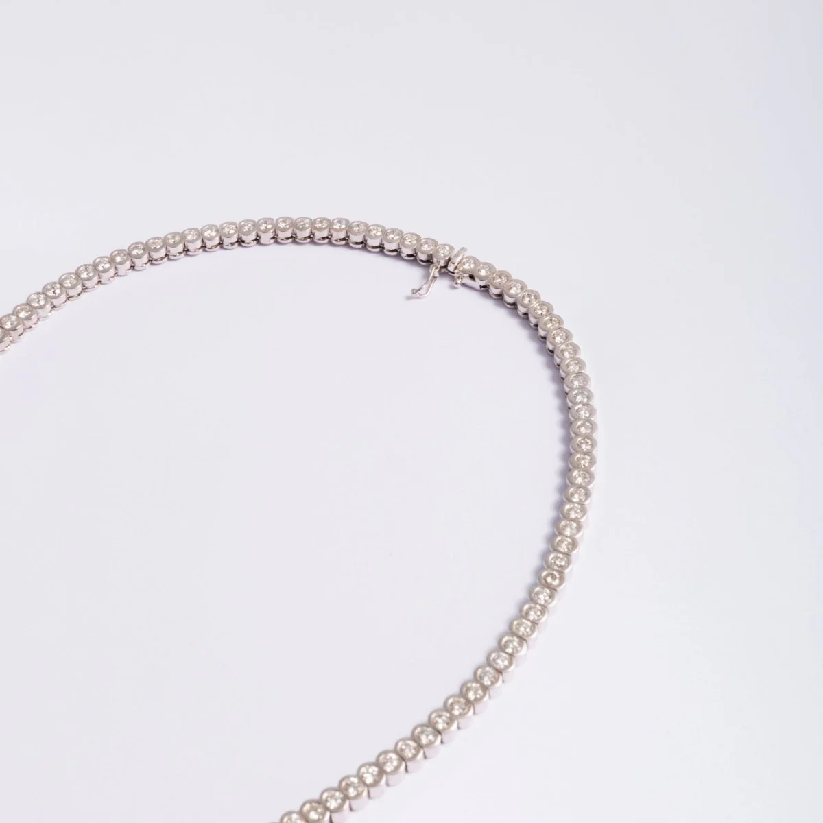 Choker necklace in white gold and diamonds - Image 4