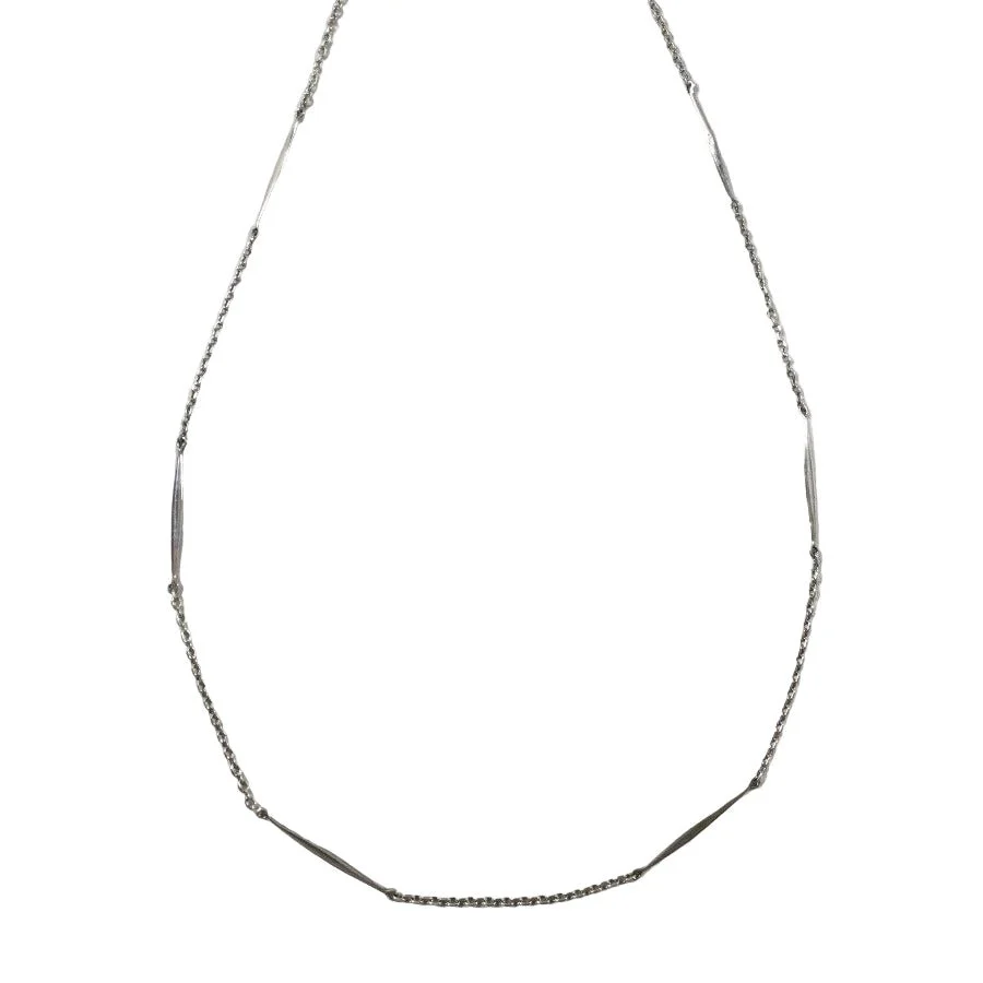 Necklace Long necklace in silver
