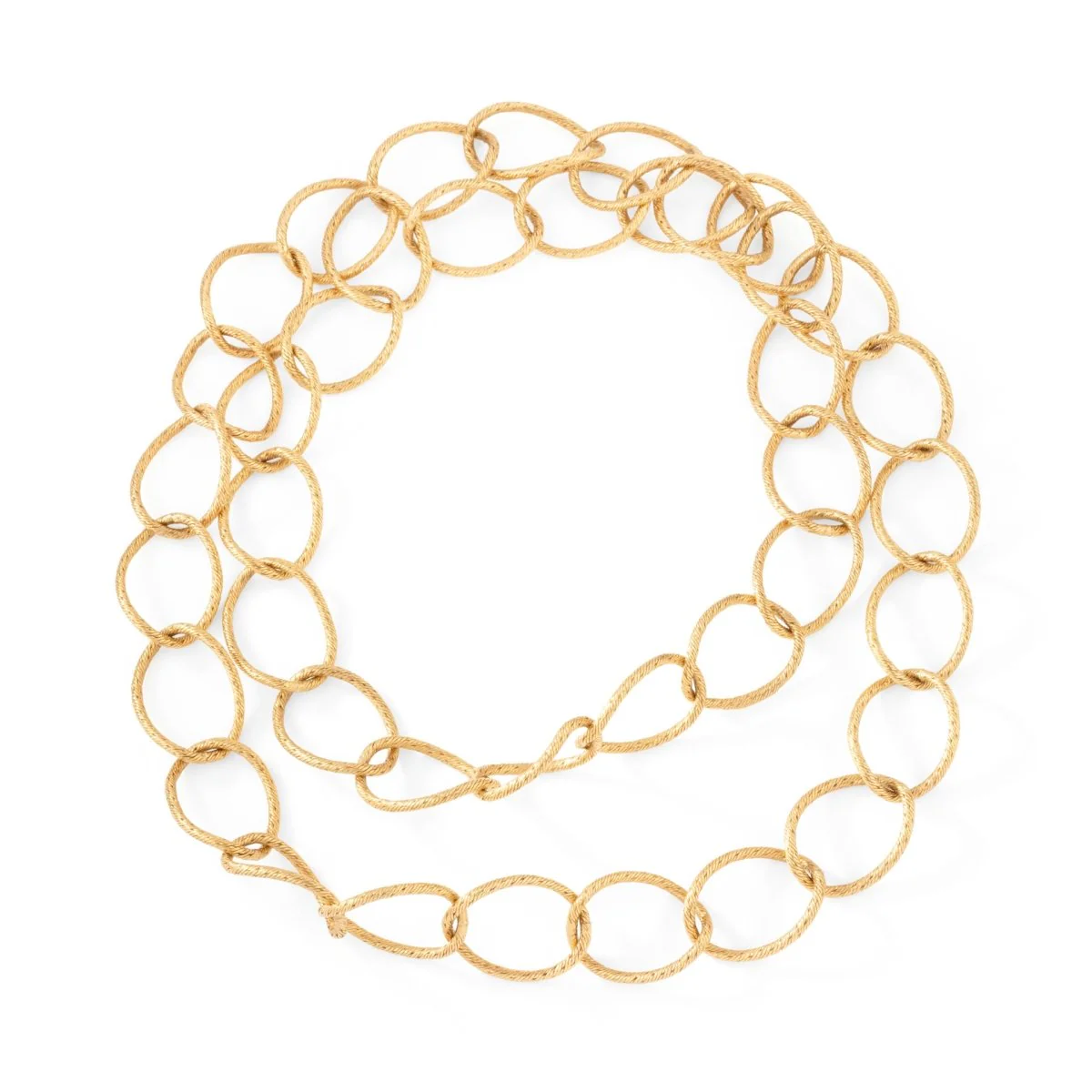 Long necklace in yellow gold