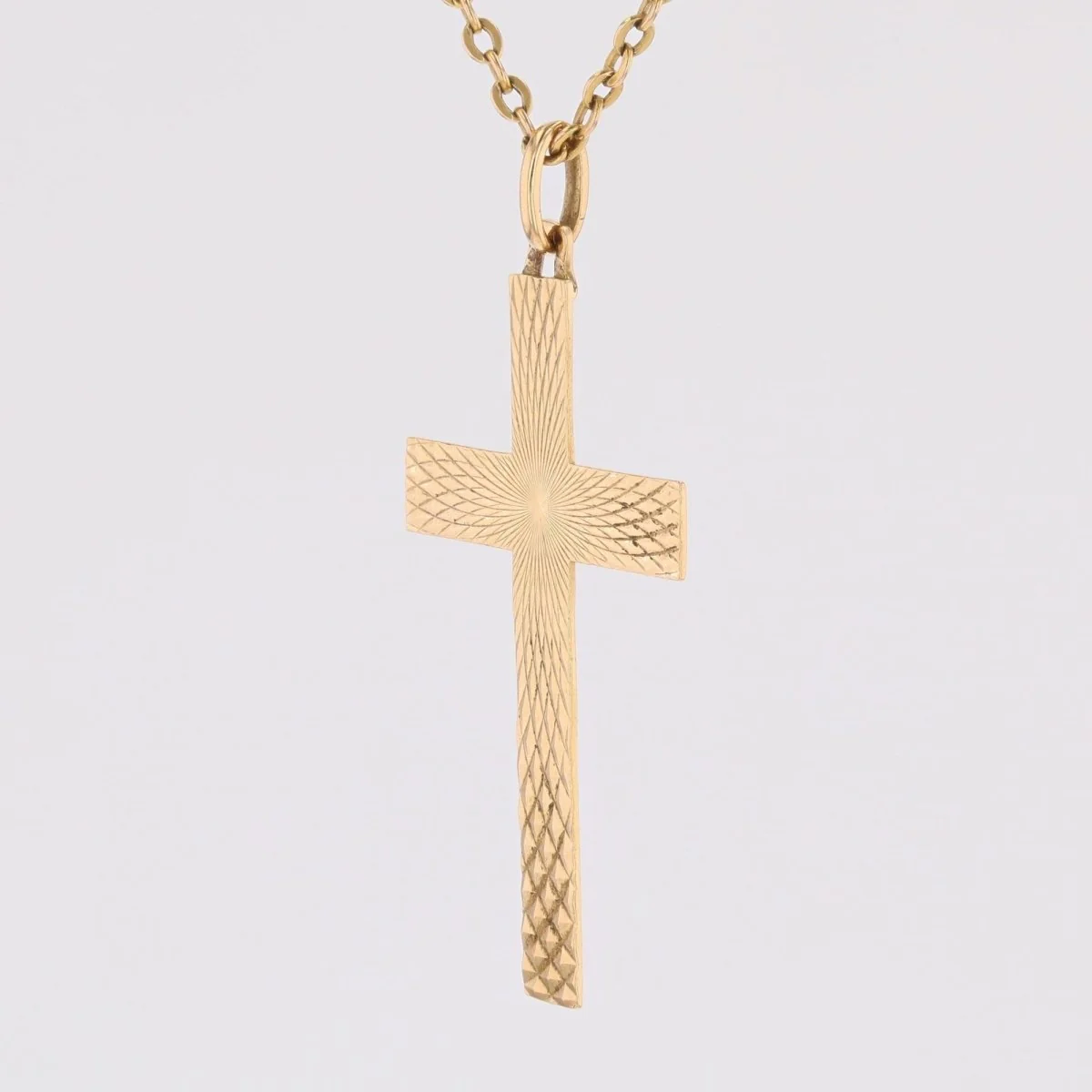Radiant yellow gold cross - Image 4