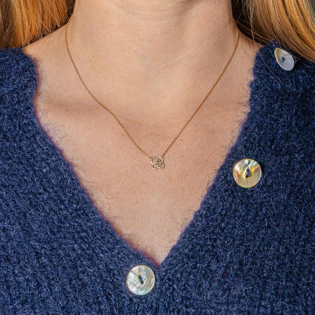 DE BEERS "Lotus" Pendant Necklace in rose gold and diamonds - Image 2