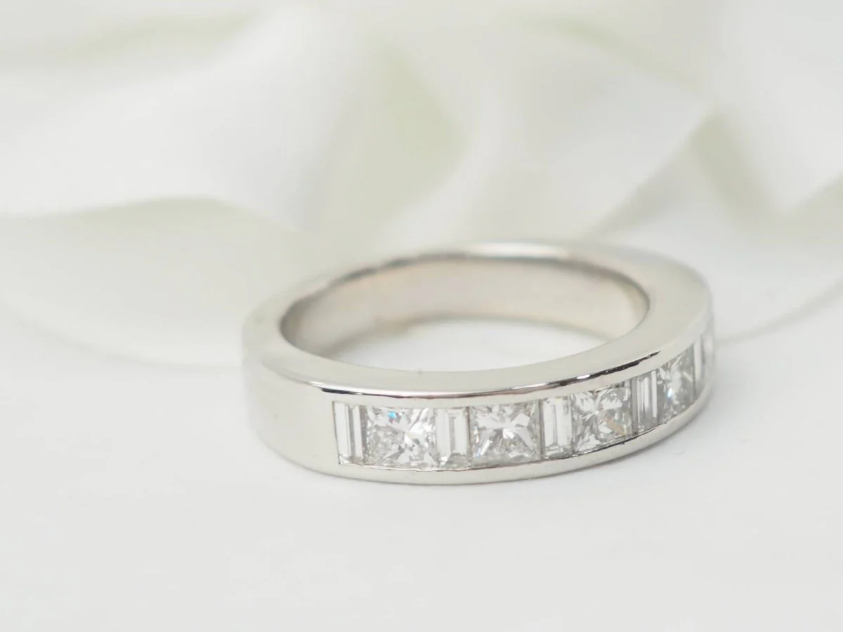 Ring Alliance in white gold and diamonds - Image 3