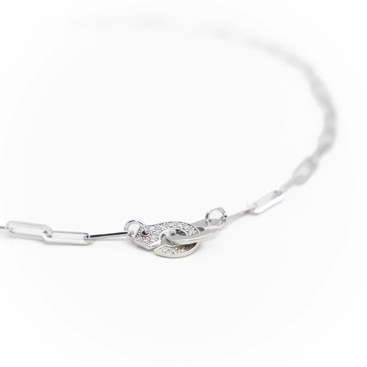 DINH VAN “Menottes” necklace in white gold and diamonds - Image 5