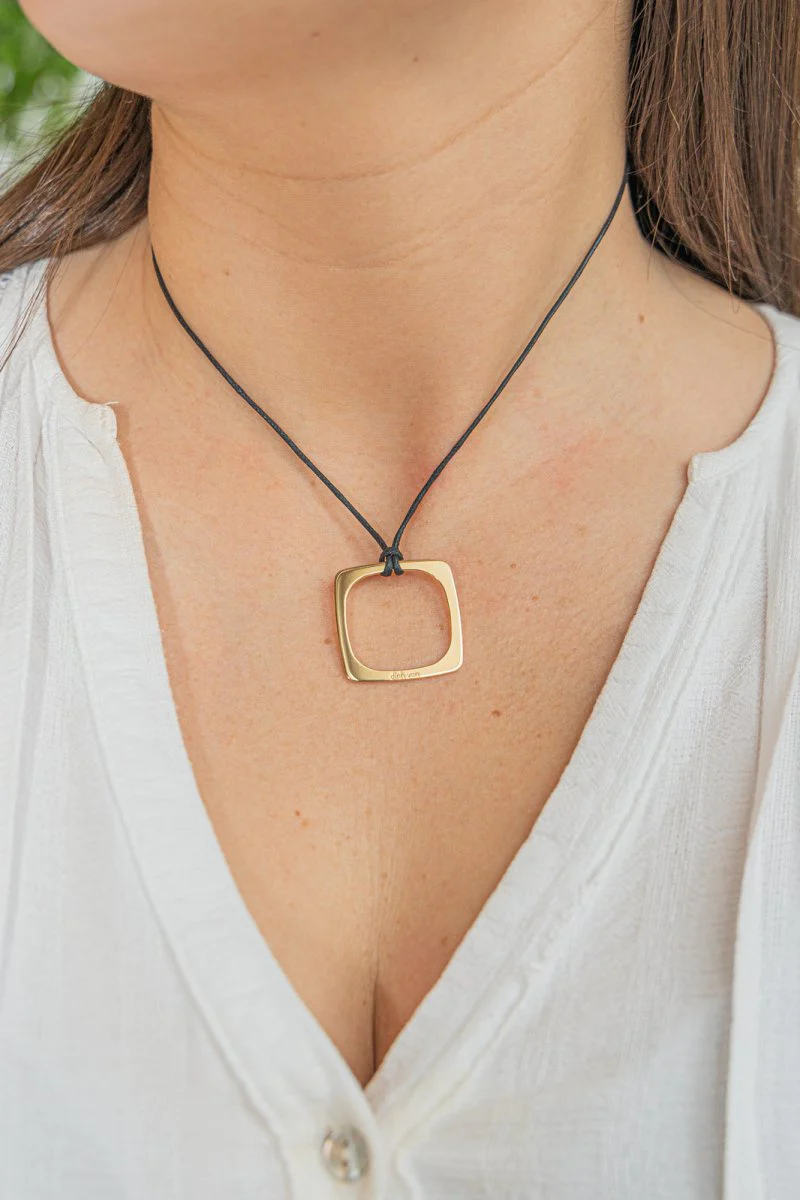 DIHN VAN “Impression” pendant in yellow gold - Image 2