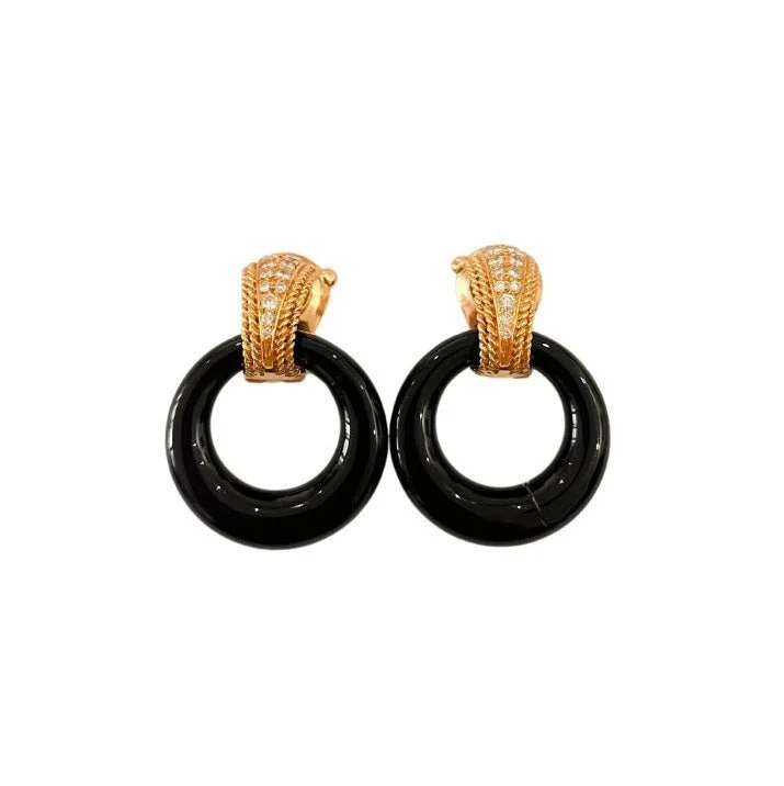 VAN CLEEF & ARPELS interchangeable earrings in yellow gold, onyx, white coral and diamonds - Image 5