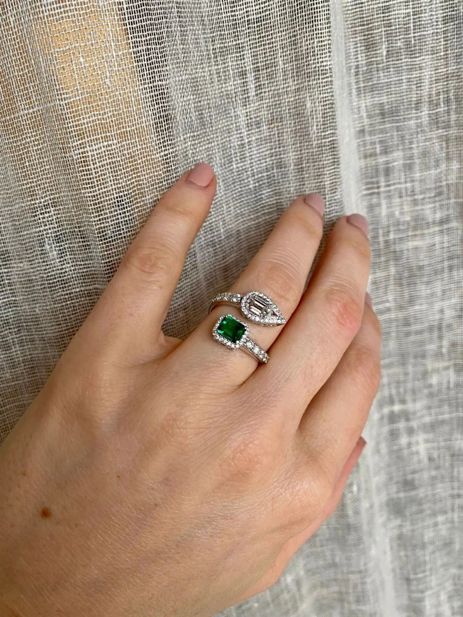 Summer Certified Colombian Emerald Diamond Bypass Gold Ring - Image 11