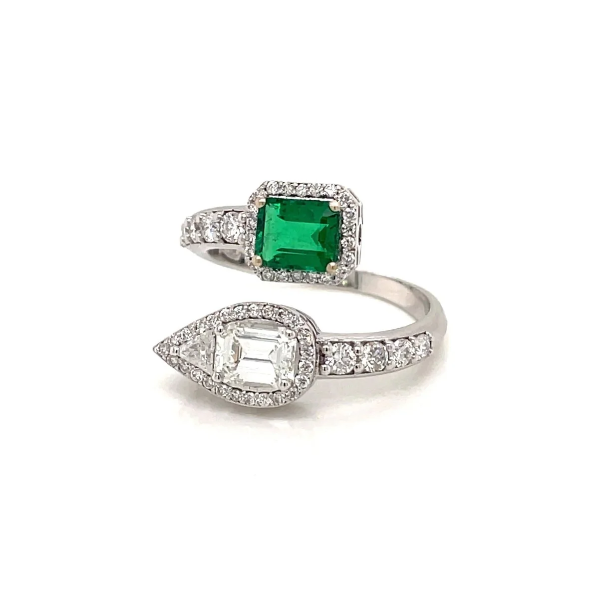 Summer Certified Colombian Emerald Diamond Bypass Gold Ring - Image 3
