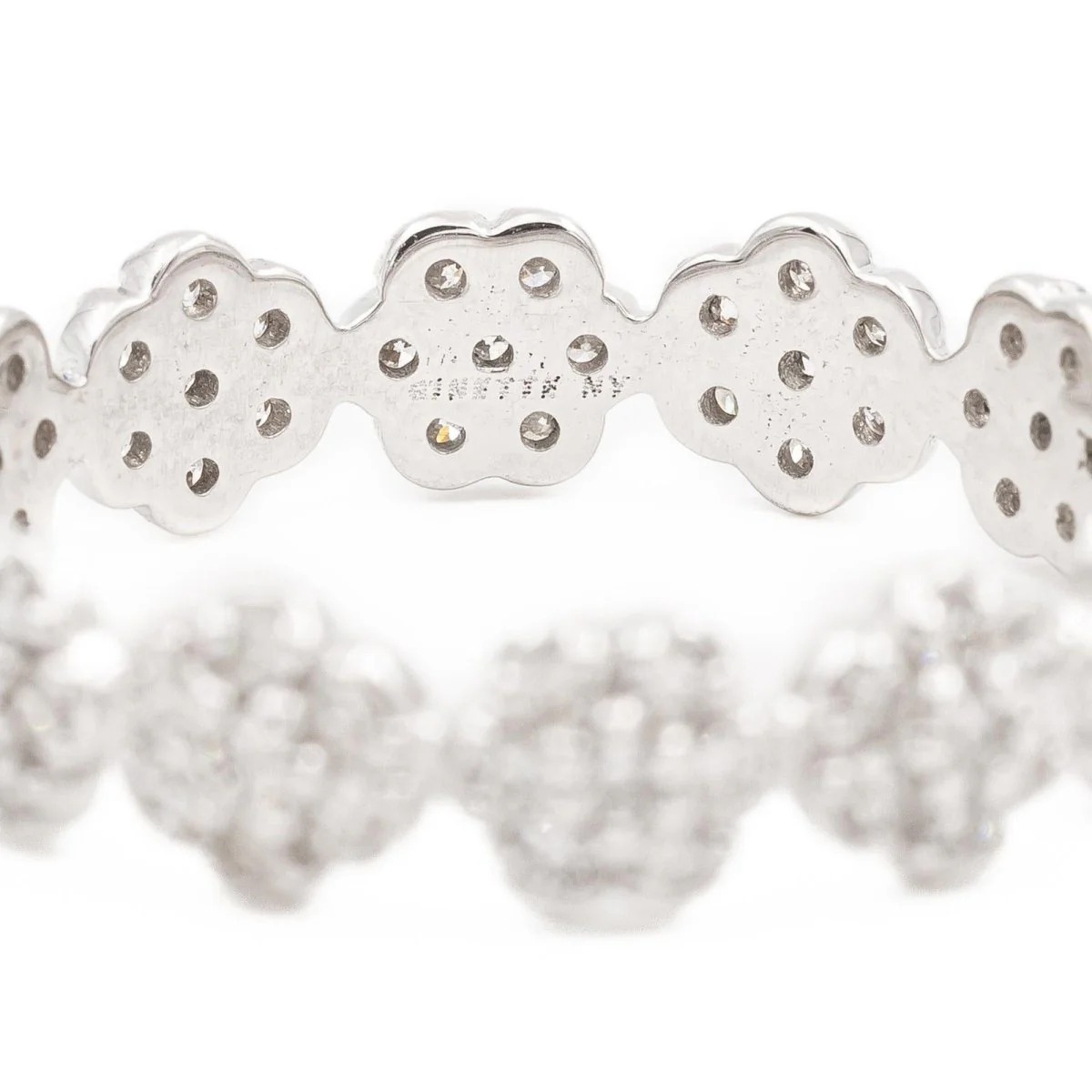 GINETTE NY “Be mine mini lotus” ring in white gold and diamond - Image 4