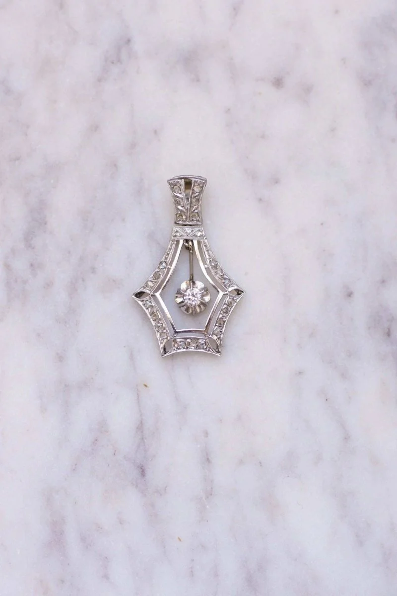 Large Art Deco pendant in white gold and diamonds - Image 2