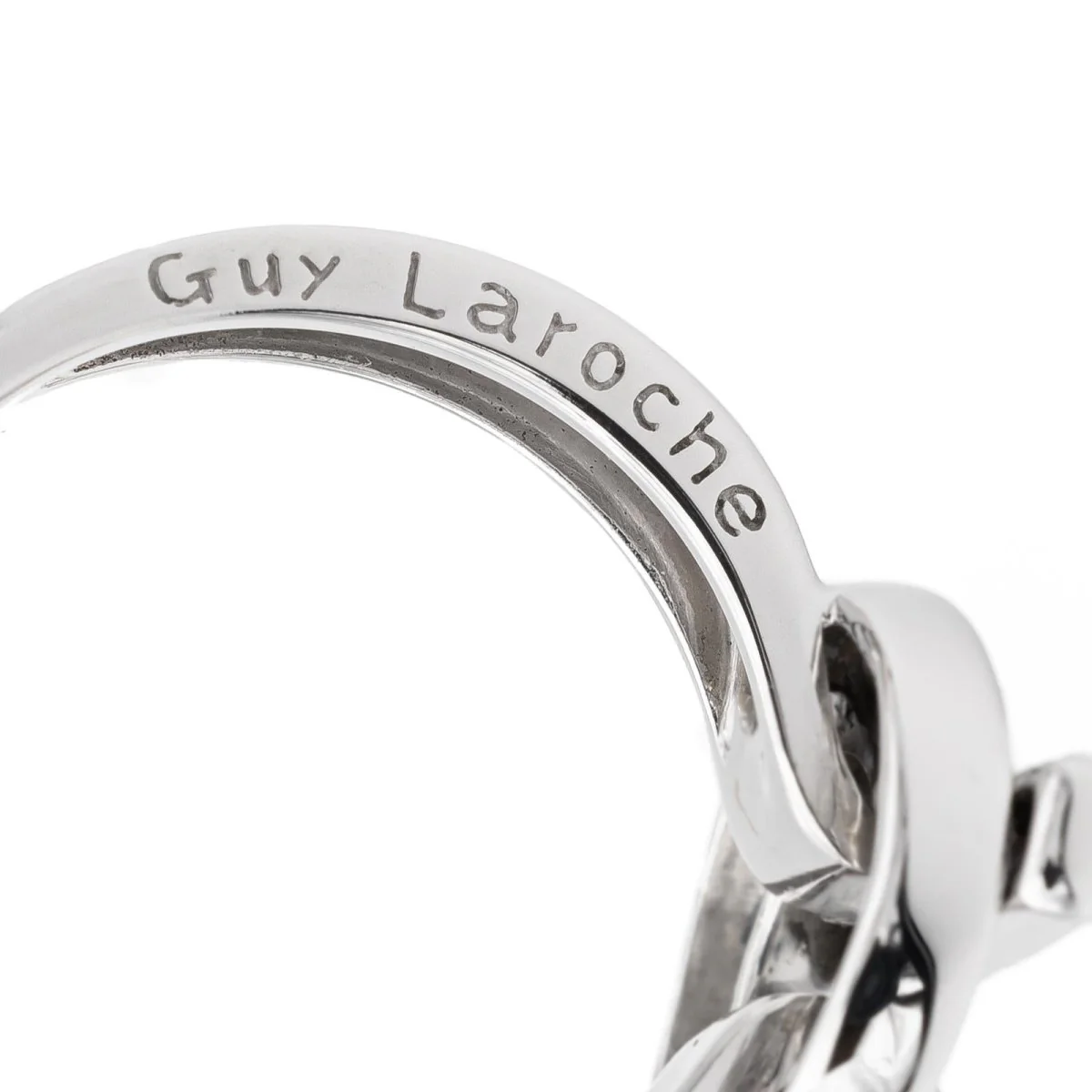 Guy Laroche Ring White Gold Diamond - Image 5