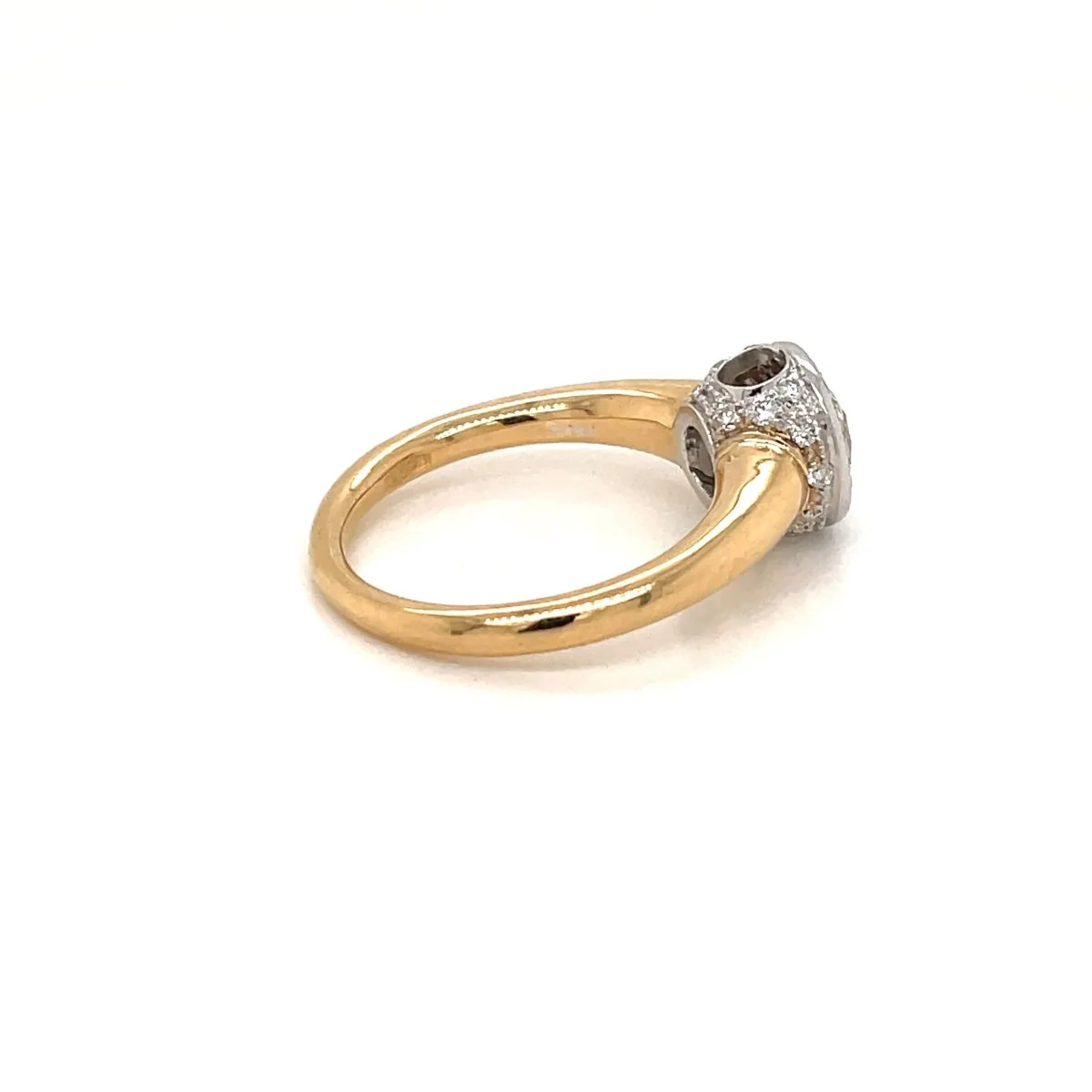 IGI Certified 1 Carat Cushion Diamond Solitaire Ring - Image 4