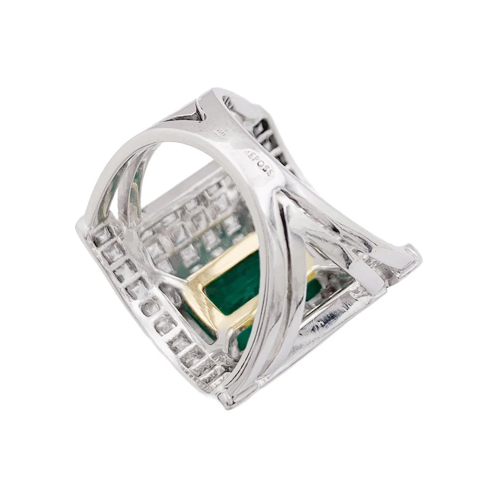 REPOSSI ring in two golds, emerald and diamonds - Image 4