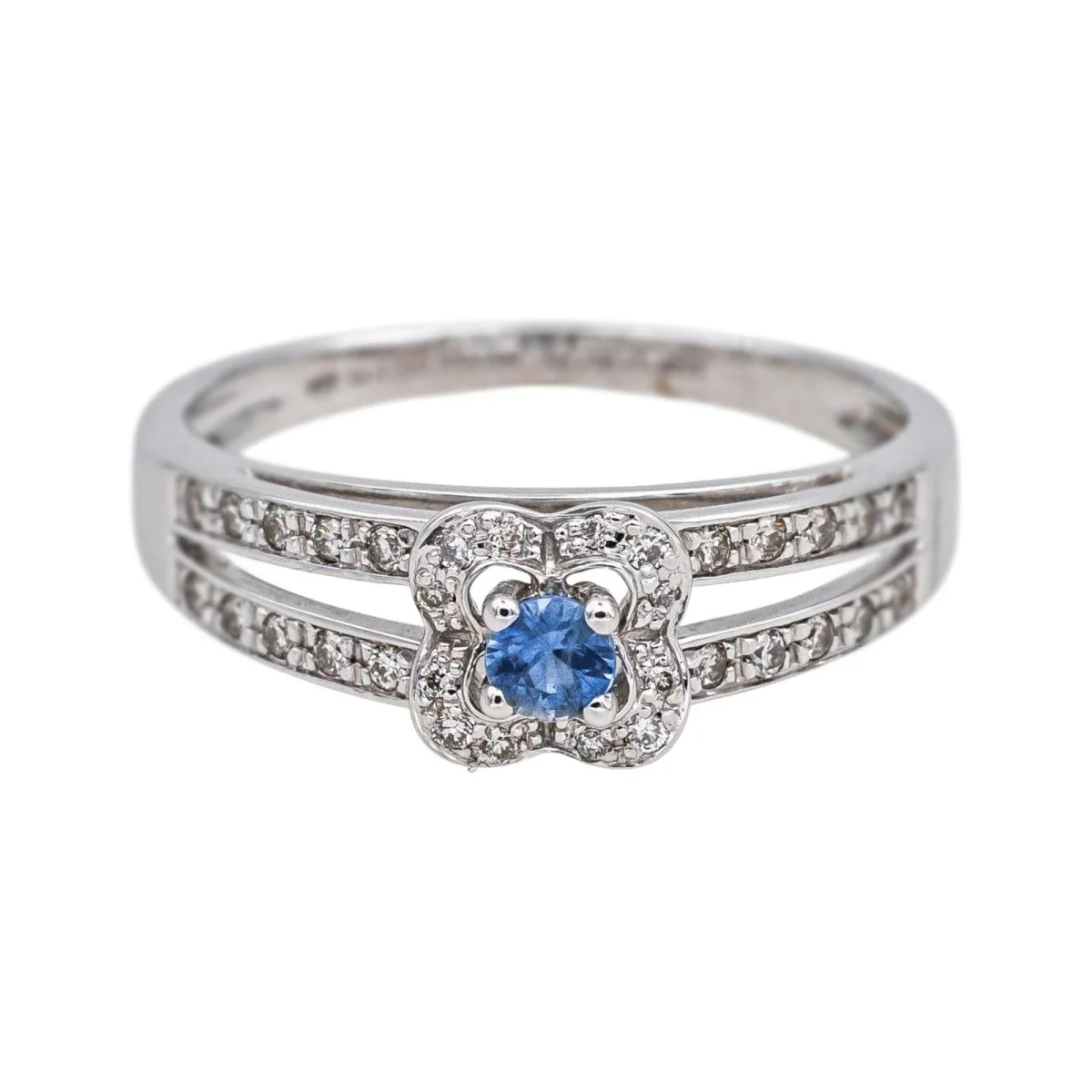 MAUBOUSSIN "Chance of Love" solitaire ring in white gold, sapphire and diamonds