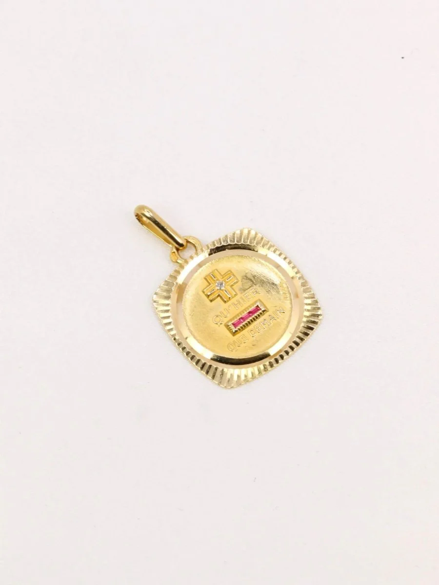 Augis love medal square More than yesterday less than tomorrow yellow gold diamond ruby - Image 3