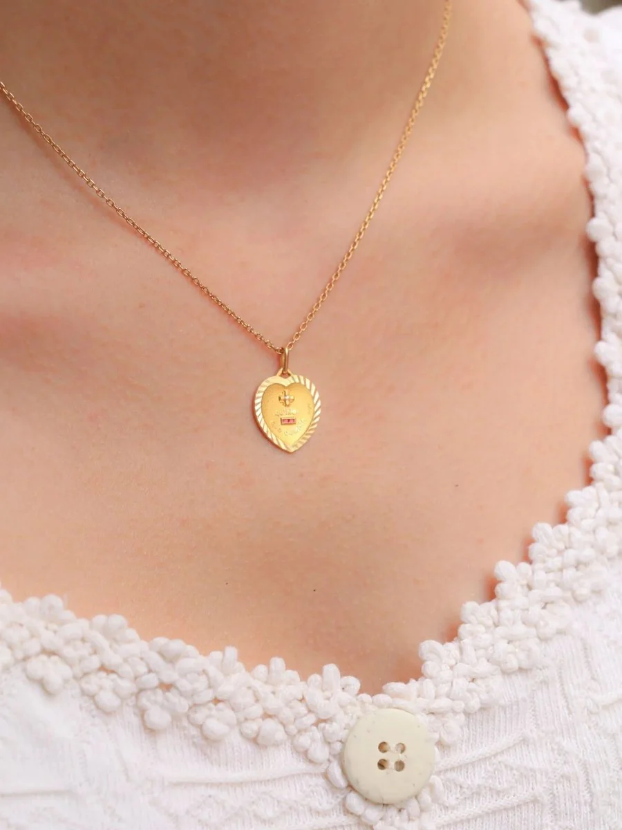 AUGIS love medal striated heart more than yesterday less than tomorrow yellow gold diamond ruby - Image 2