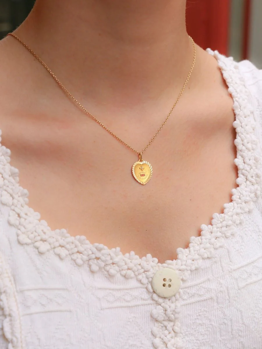 AUGIS love medal striated heart more than yesterday less than tomorrow yellow gold diamond ruby - Image 6