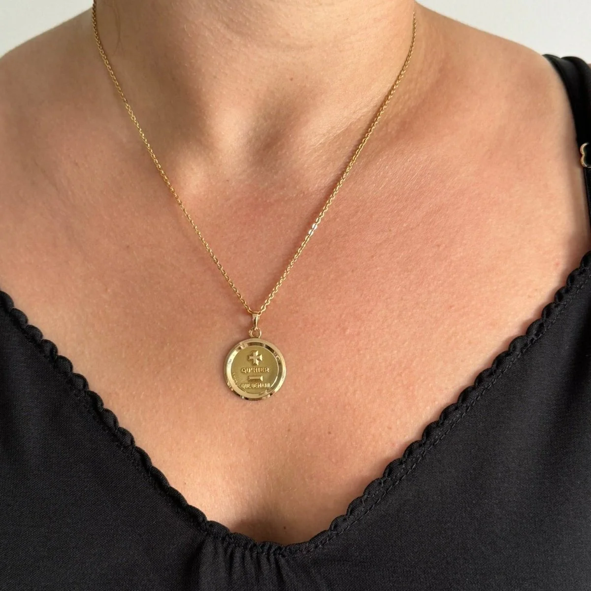 AUGIS medal in yellow gold - Image 2