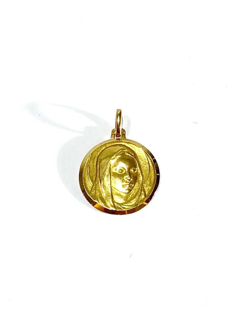Yellow gold medal