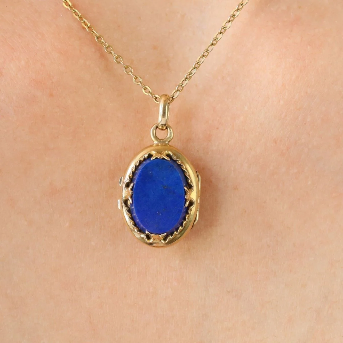 Antique pendant in yellow gold and lapis lazuli - Image 10