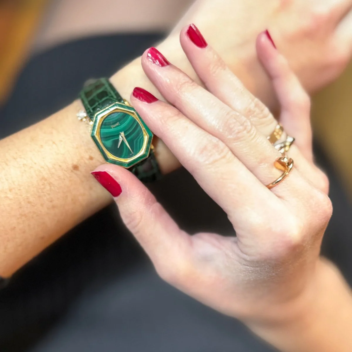 Montre PIAGET ref. 9341 en or jaune et malachite - Image 3
