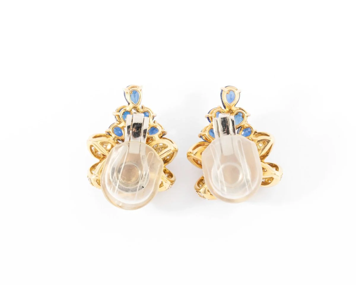 Pair of yellow gold sapphire and diamond earrings - Image 4