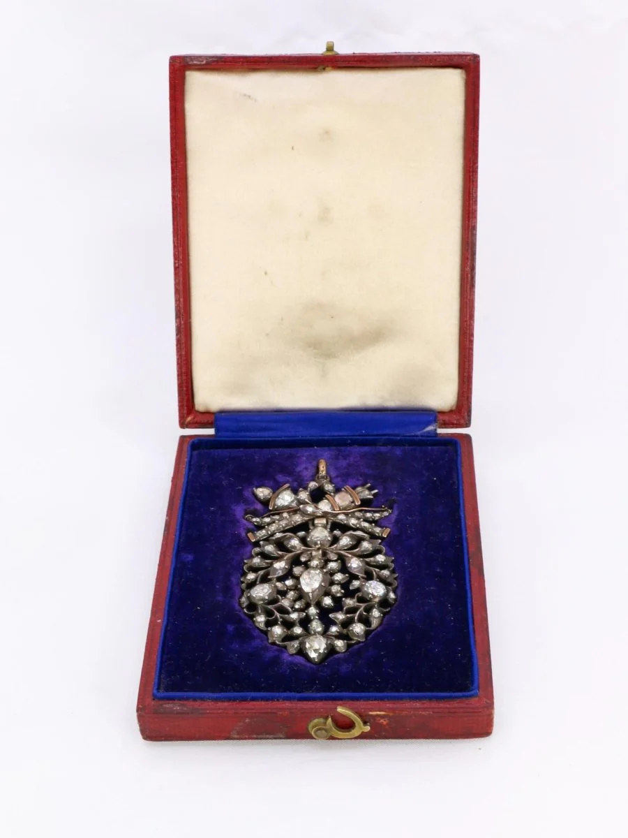 Antique Flemish heart pendant diamonds pink cut - Image 3
