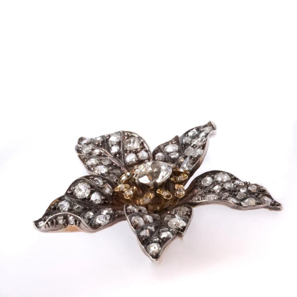 Antique flower pendant in yellow gold and silver with diamonds - Image 12